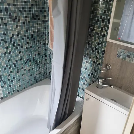 Camping 12mx3,60m Avec Grand Jardin *